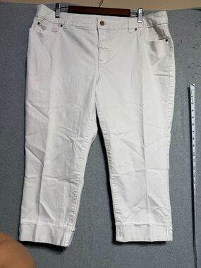 Jennifer Lopez White Women’s Cotton Cropped Chinos - Casual Straight Fit